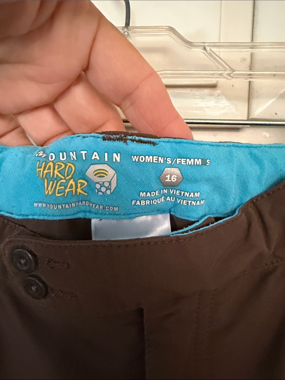 Mountain Hardwear Women's Brown Athletic Shorts with Blue Waistband - Picture 3 of 13